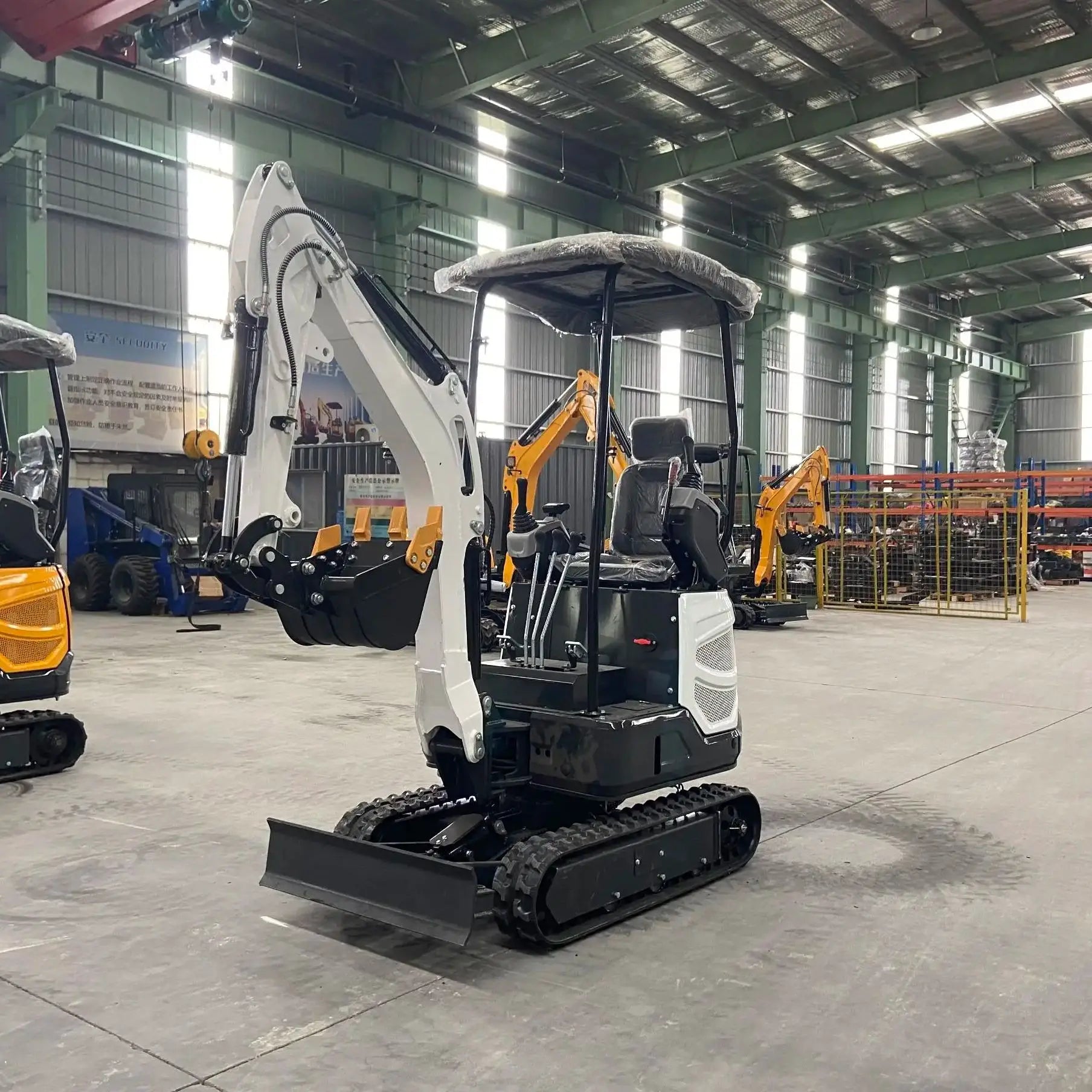 New mini excavator in good condition low price original customized color accessories for sale